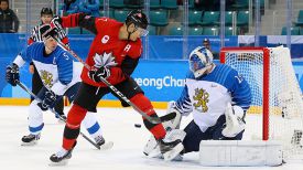 Во время матча Канада - Финляндия. Фото IIHF