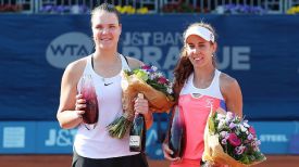 Лидия Морозова и Михаэла Бузарнеску. Фото Белорусской теннисной федерации
