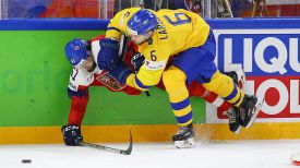Во время матча Швеция - Чехия. Фото IIHF