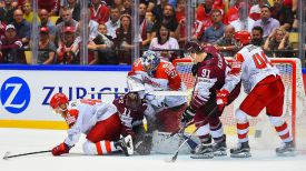 Во время матча Латвия - Дания. Фото IIHF