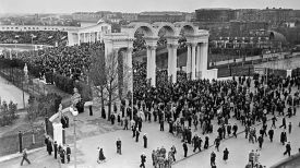 Центральный вход на стадион &quot;Динамо&quot; с улицы Кирова. 1957 год