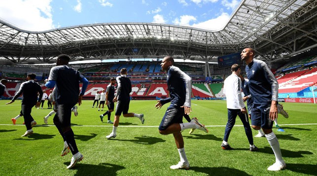 Тренировка сборной Франции на стадионе в Казани. Фото из соцсетей