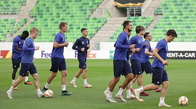 Борисовчане проводят тренировку на стадионе "Гроупама Арена". Фото ФК БАТЭ