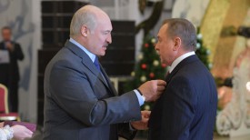 Александр Лукашенко вручил орден Отечества III степени министру иностранных дел Беларуси Владимиру Макею