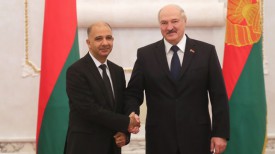 Чрезвычайный и Полномочный Посол Туниса в Беларуси Мохаммед Али Шихи и Президент Беларуси Александр Лукашенко