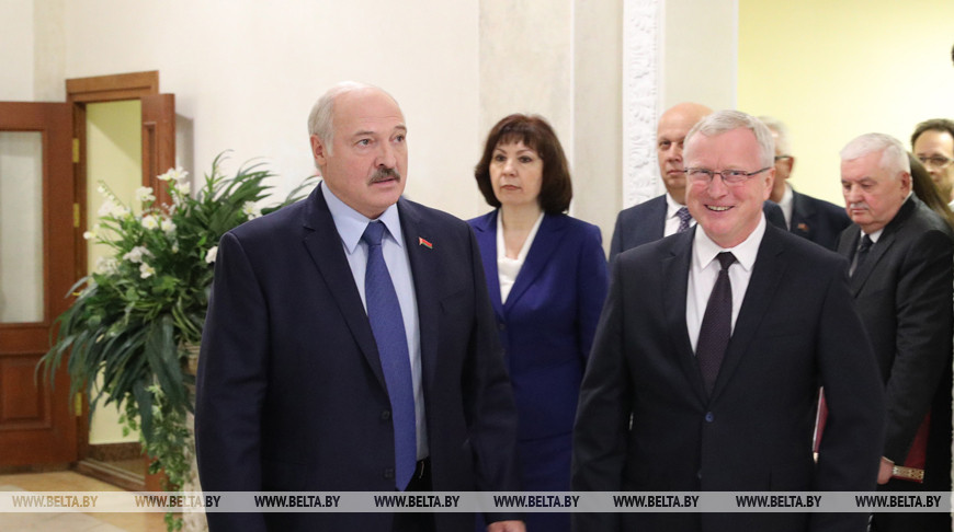 Александр Лукашенко во время посещения