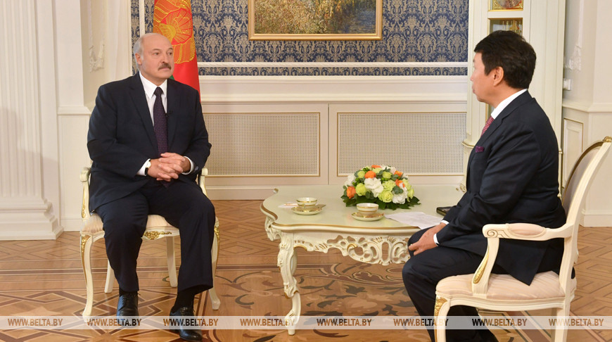Александр Лукашенко и Ерлан Бекхожин