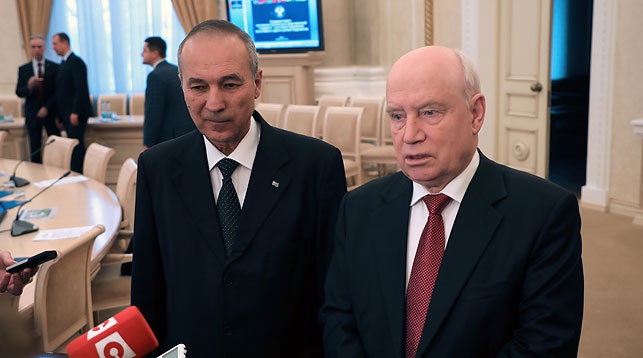 Сергей Лебедев (справа). Фото официального сайта Исполнительного комитета СНГ