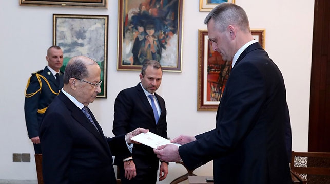Мишель Аун и Юрий Слука. Фото twitter-аккаунта официального сайта президента Ливана