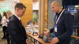 Выставка стартапов на открытии Всемирной недели предпринимательства в Минске
