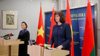Нгуен Тхи Ким Нган и Наталья Кочанова