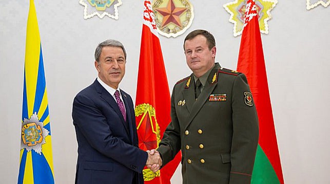 Хулуси Акар и Андрей Равков. Фото Министерства обороны