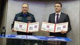 Министр по чрезвычайным ситуациям Владимир Ващенко и министр связи и информатизации Константин Шульган