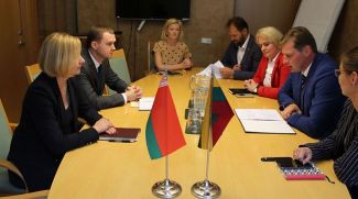 Во время встречи. Фото посольства Беларуси в Литве
