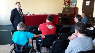 Во время встречи. Фото СУ &quot;Инвацентр&quot; ОО &quot;Белорусское общество инвалидов&quot;