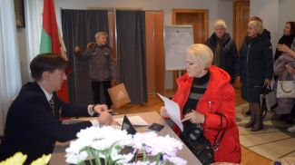На избирательном участке в Латвии