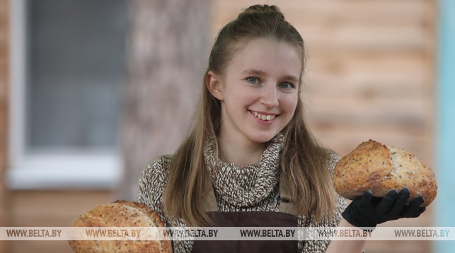 Пекарь частной хлебопекарни Кристина Павлюченко