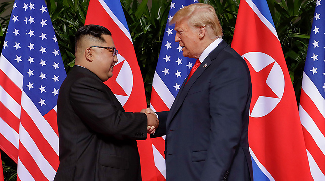 Ким Чен Ын и Дональд Трамп. Фото AP