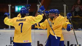 Хоккеисты сборной Швеции. Фото IIHF