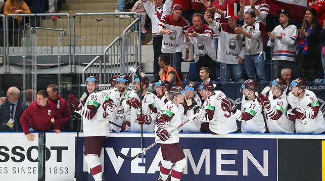 Во время матча Норвегия - Латвия. Фото IIHF