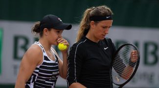 Эшли Барти и Виктория Азаренко. Фото Jimmie48 Tennis Photography