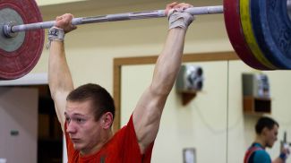 Дмитрий Иванов. Фото weightlifting.by