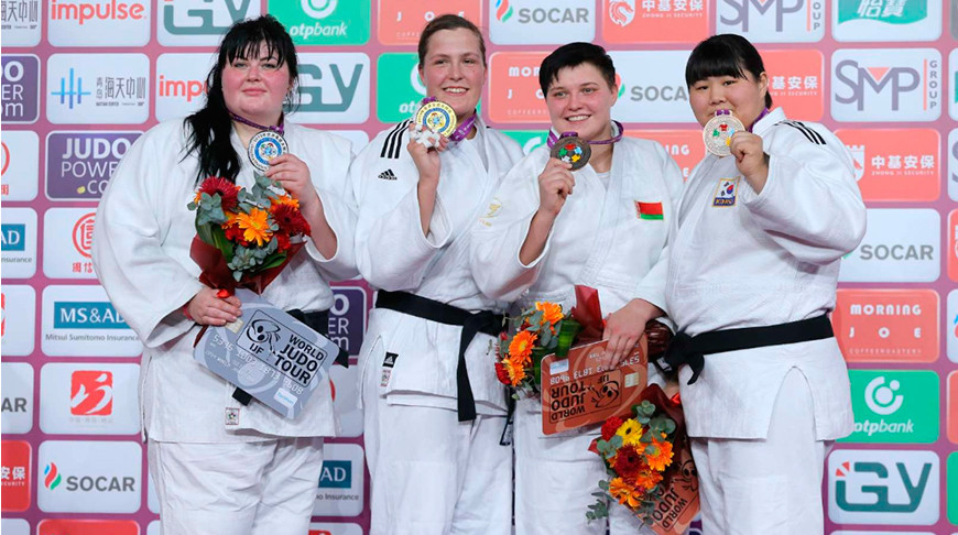 Марина Слуцкая (вторая справа). Фото Международной федерации дзюдо