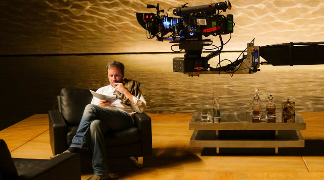 Режиссер Дени Вильнев на съемках фильма "Бегущий по лезвию 2049". Фото   Warner Bros  