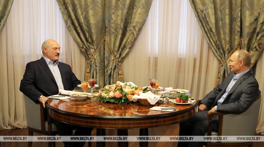 Александр Лукашенко и Владимир Путин встретились за завтраком, и в таком формате переговоры продолжались около полутора часов. Фото из архива