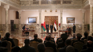 Александра Лукашенко и Абдель Фаттах ас-Сиси во время подписания документов