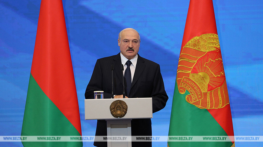Александр Лукашенко во время встречи