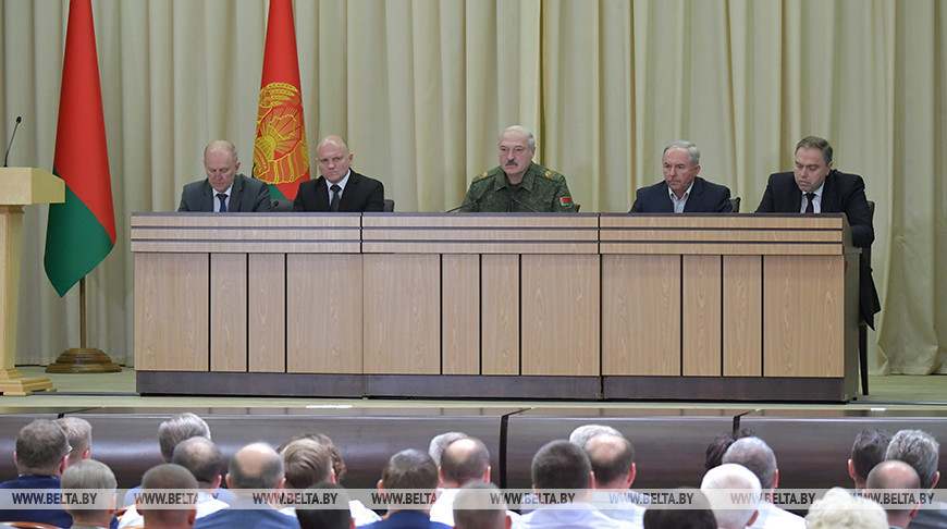 Во время встречи в Гродно с депутатами областного Совета