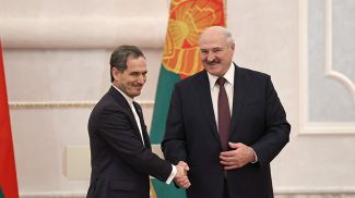 Посол Ирана Саид Яри и Президент Беларуси Александр Лукашенко