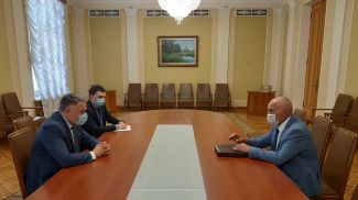 Во время встречи. Фото посольства Беларуси в Украине