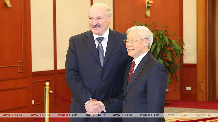 Александр Лукашенко и Нгуен Фу Чонг. Фото из архива