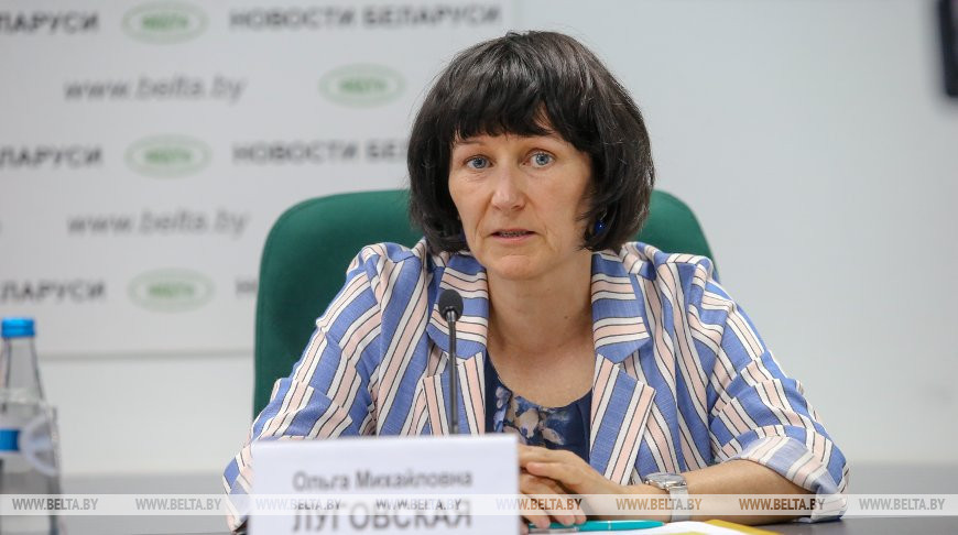 Ольга Луговская во время видеобрифинга