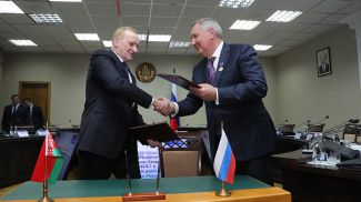 Владимир Гусаков и Дмитрий Рогозин