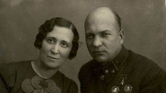 Александр Лизюков с женой Анастасией Кузьмичной
