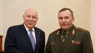 Дмитрий Мезенцев и Виктор Хренин. Фото &quot;Ваяр&quot;