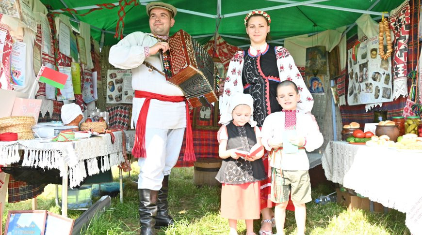 Валерия Шипкова с семьей. Фото из архива героини