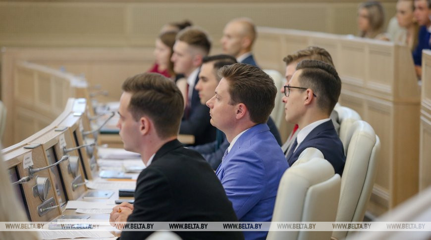 Члены Молодежного парламента при Национальном собрании Беларуси. Фото из архива