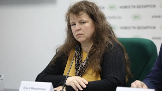 Ольга Верамей во время пресс-конференции