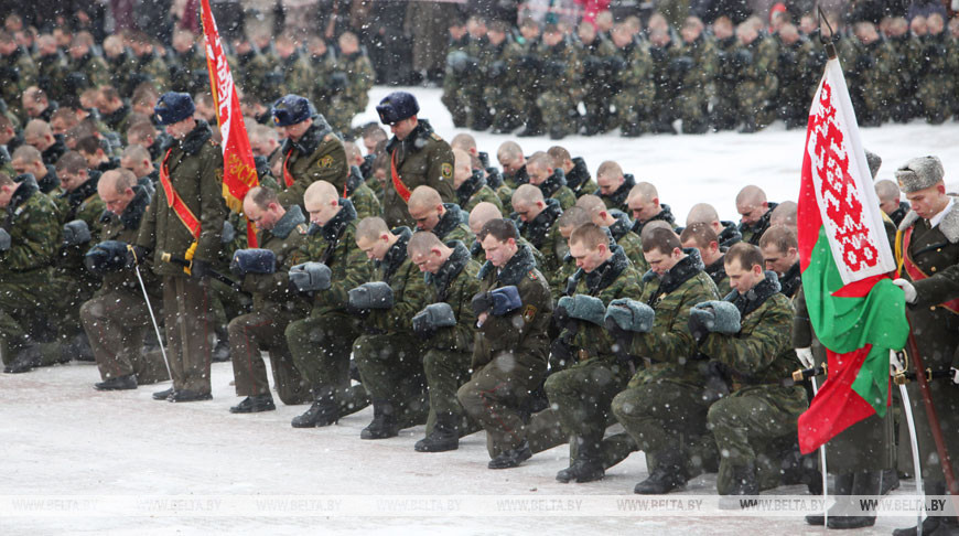 В мемориальном комплексе "Брестская крепость – герой" приняли присягу около 900 воинов нового призыва, декабрь 2012 года
