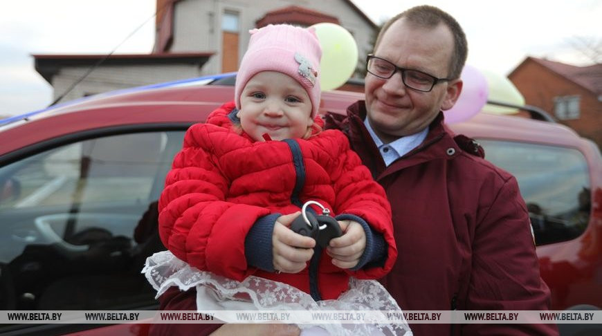 Андрей Бажанов с дочкой