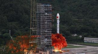 Запуск ракеты-носителя &quot;Чанчжэн-3-Би&quot;. Фото Синьхуа