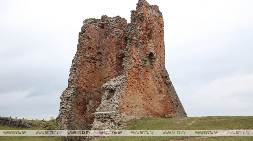 Новогрудский замок. Фото из архива