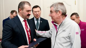 Виктор Лукашенко и Томас Бах. Фото НОК Беларуси