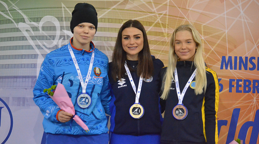 Евгения Воробьева (слева). Фото Белорусского союза конькобежцев
