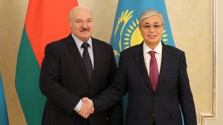 Александра Лукашенко и Касым-Жомарт Токаевым. Фото из архива