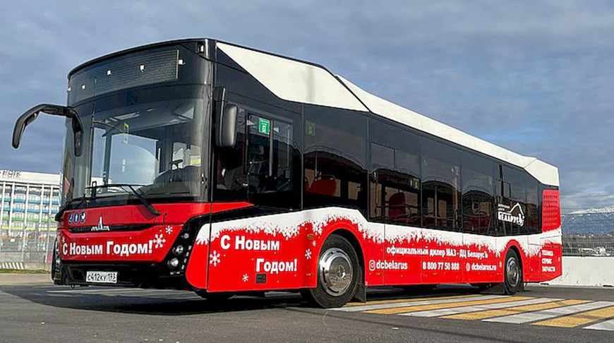 Модель пассажирского автобуса МАЗ 303065. Фото embassybel.ru